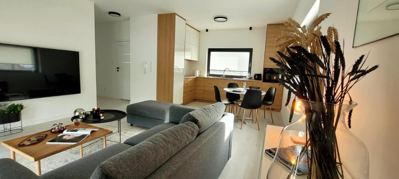 Bast 17 Dom Duzy Parking , Mandoria , Ptak , 2 Sypialnie Lub 1 Sypialnia, Taras , Autostrada A1, Kalinowskiego 17E Wifi Łódź Extérieur photo