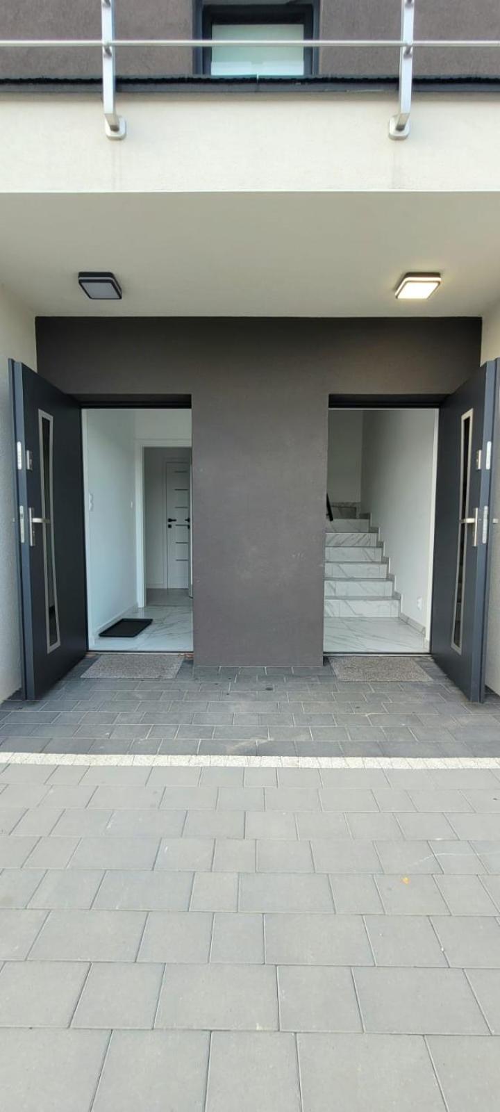 Bast 17 Dom Duzy Parking , Mandoria , Ptak , 2 Sypialnie Lub 1 Sypialnia, Taras , Autostrada A1, Kalinowskiego 17E Wifi Łódź Extérieur photo